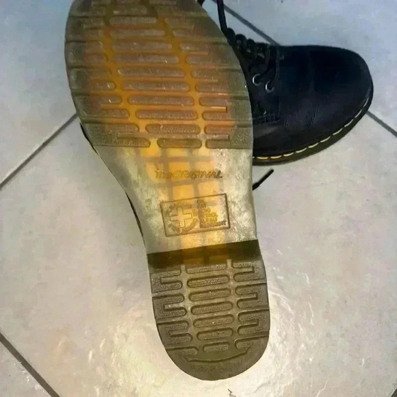 Doc Dr. Martens Crazy Horse Black Leather M8/W9 - Picture 14 of 16